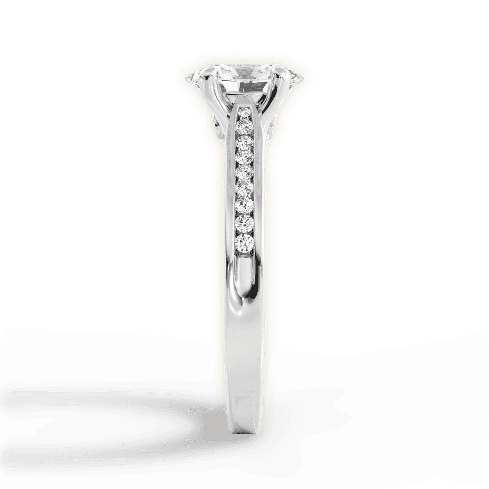 14kt White Gold/18kt White Gold/Platinum/oval/perspective