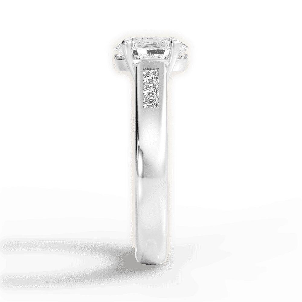 14kt White Gold/18kt White Gold/Platinum/oval/perspective