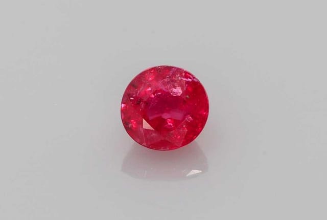 4x4mm Round Ruby