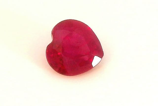 3x3mm Heart Ruby