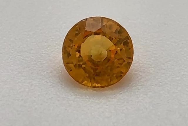 4x4mm Round Sapphire