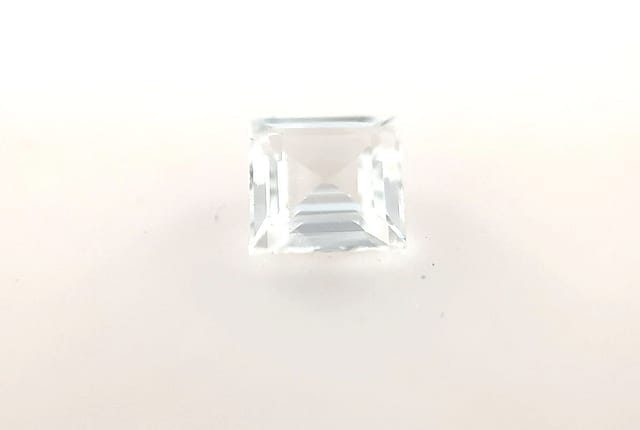 4x4mm Radiant Sapphire