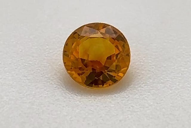 4x4mm Round Sapphire