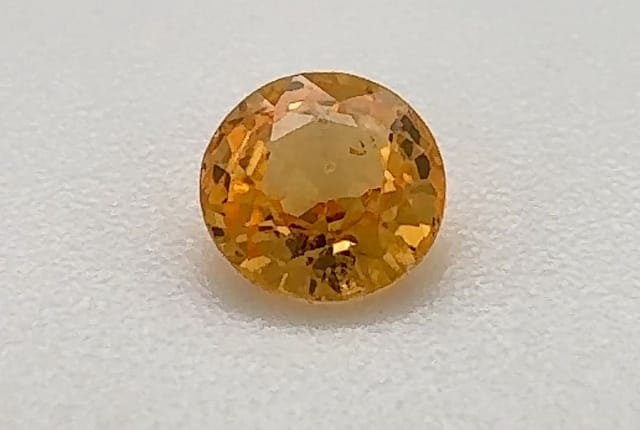 4x4mm Round Sapphire