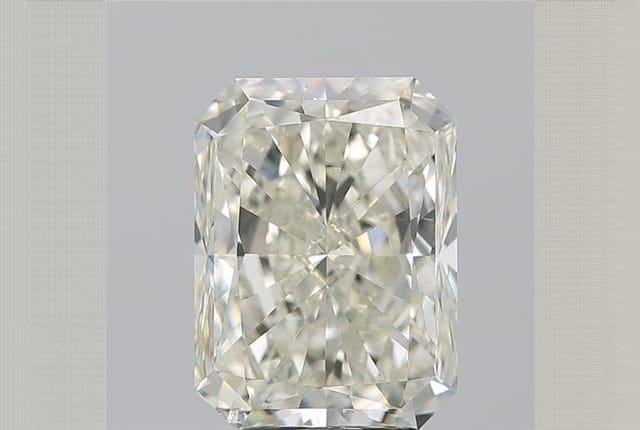 3.21 Carat Radiant Diamond