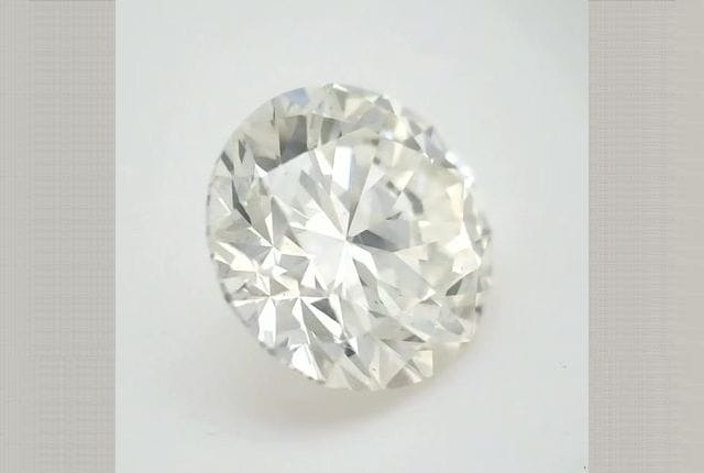 5.01 Carat Round Diamond