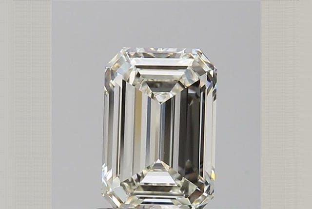 0.92 Carat Emerald Diamond