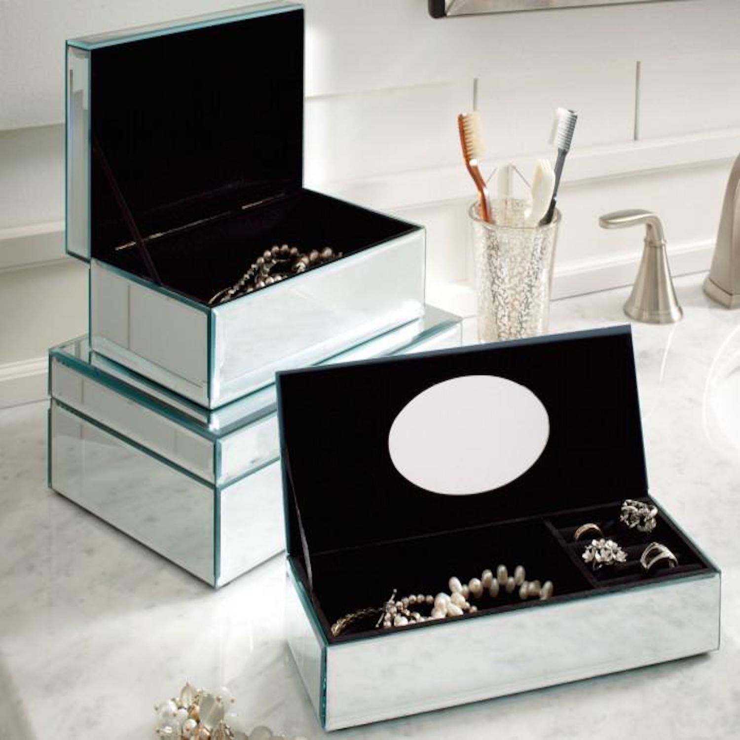 Jewelry box