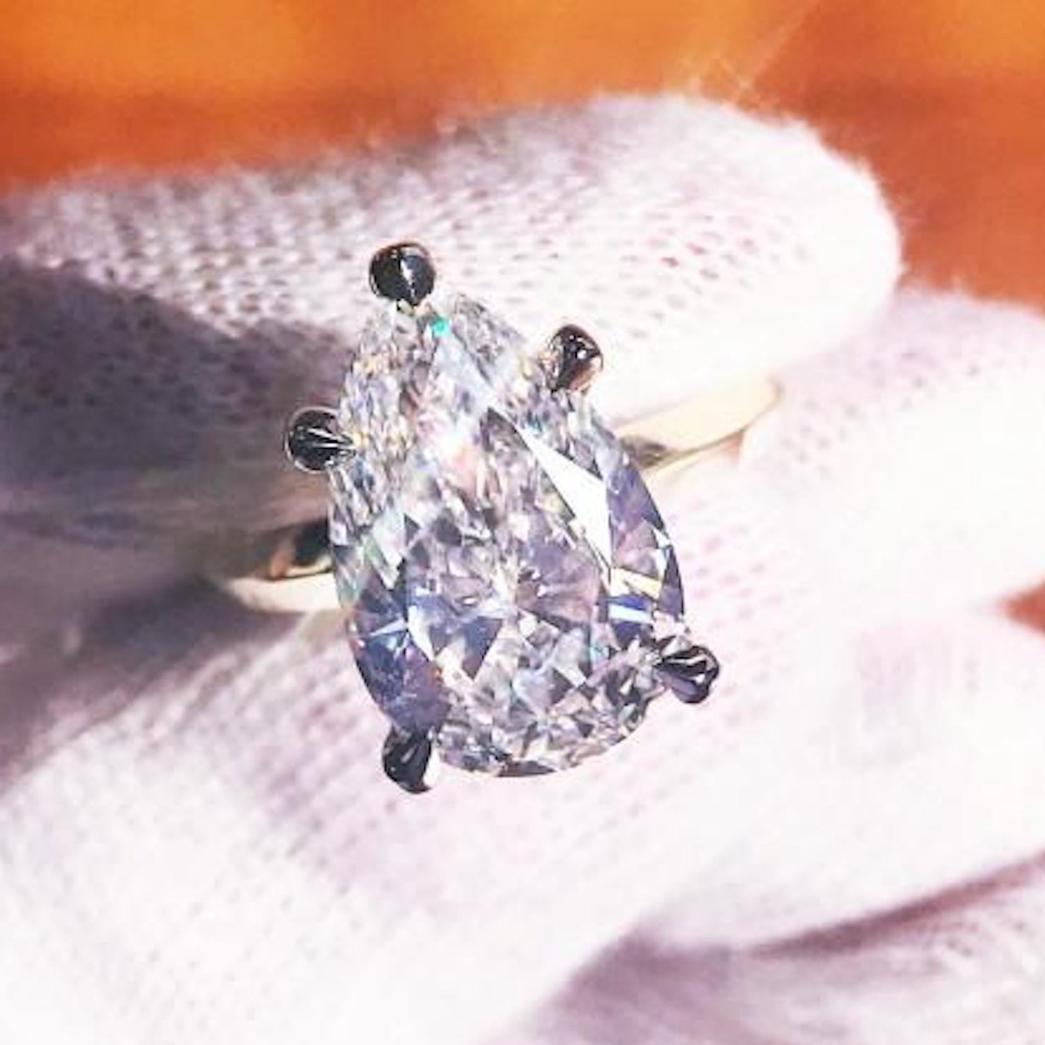 pear shaped diamond engagement ring