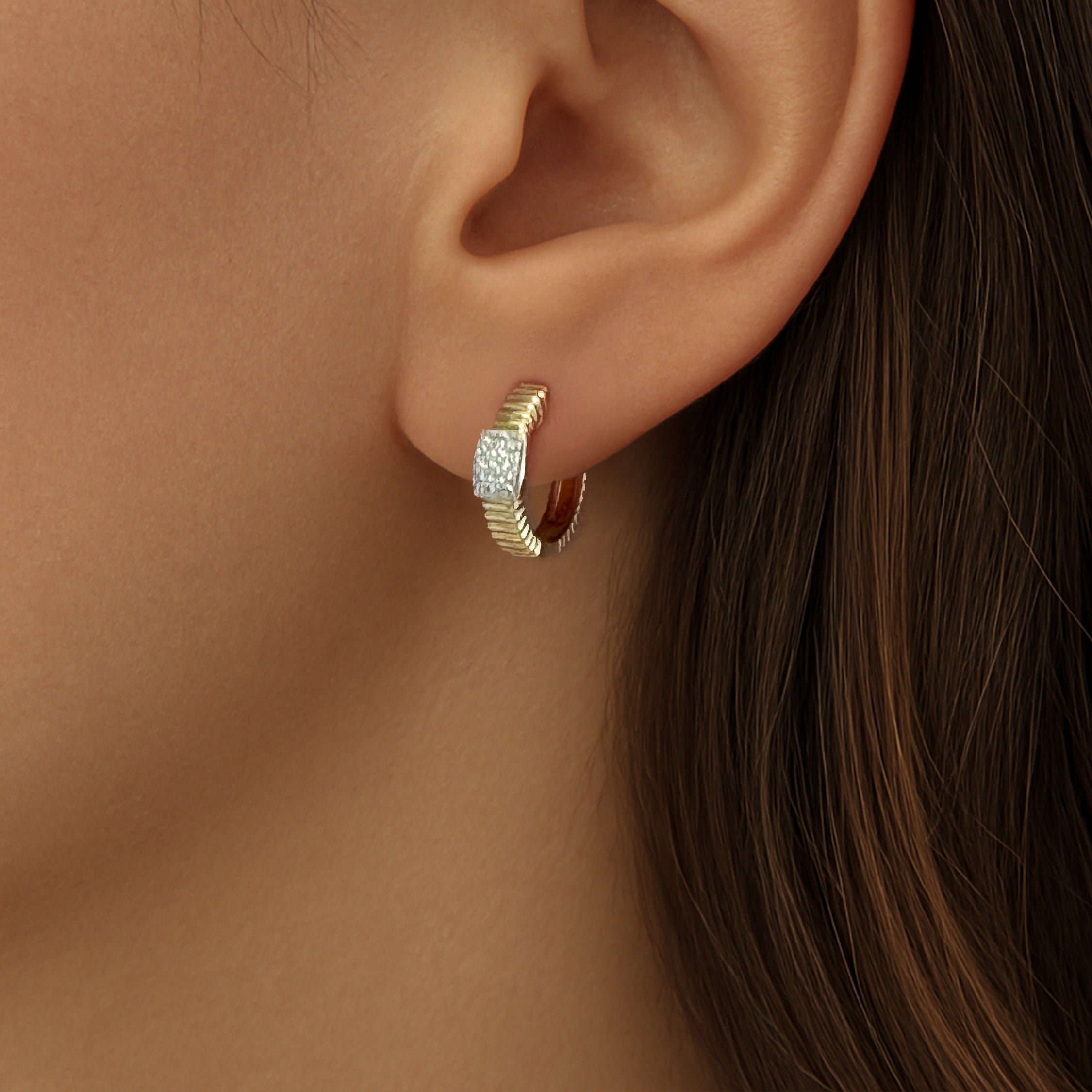 14kt yellow gold/hover