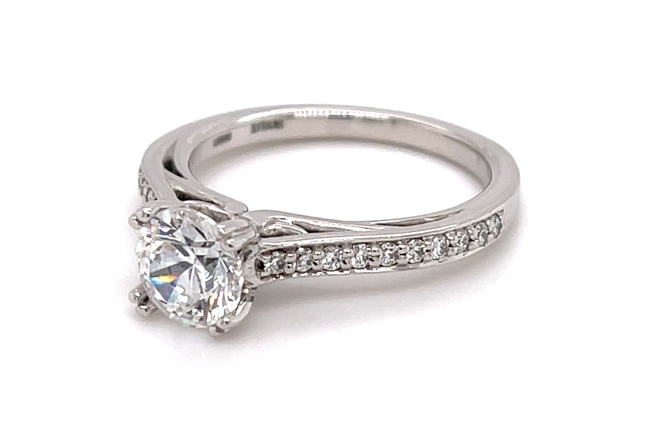 14kt white gold/18kt white gold/18kt yellow gold/18kt rose gold/platinum/round/princess/cushion/oval/emerald/perspective